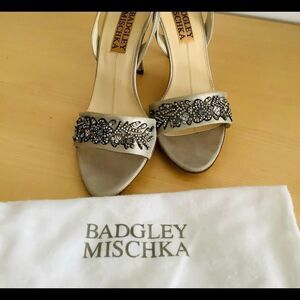 BADGLEY MISCHKA METALLIC GLITTER HEELS 8.5 WEDDING HEEL NEW